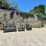 Burgães Apartment